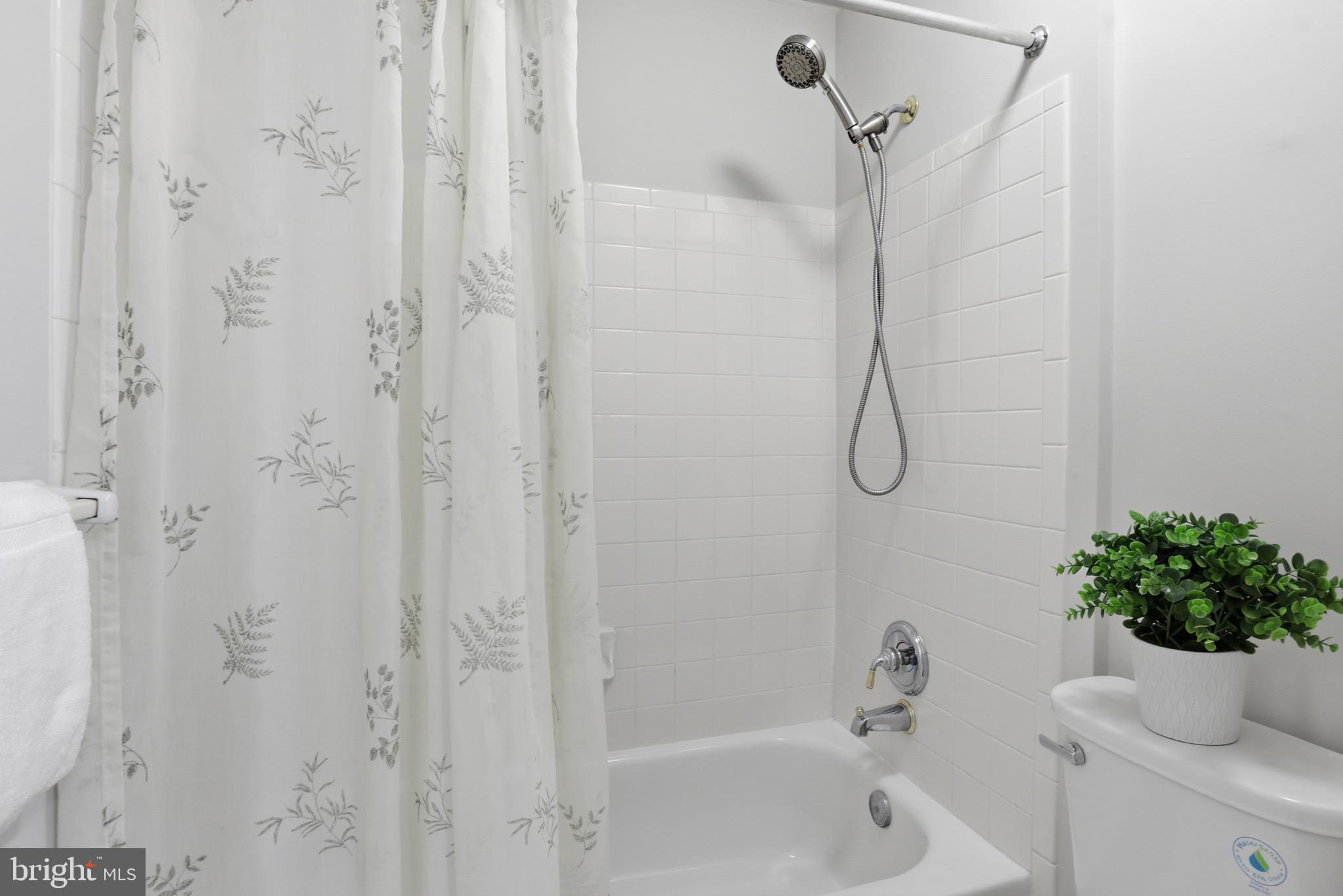 PINEY GLEN VILLAGE - Residential