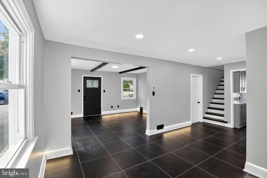Photo of 505 Crown Street, WILLOW GROVE, PA 19090 (MLS # PAMC2157914)