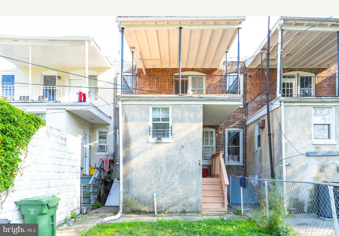 658 DUMBARTON AVENUE