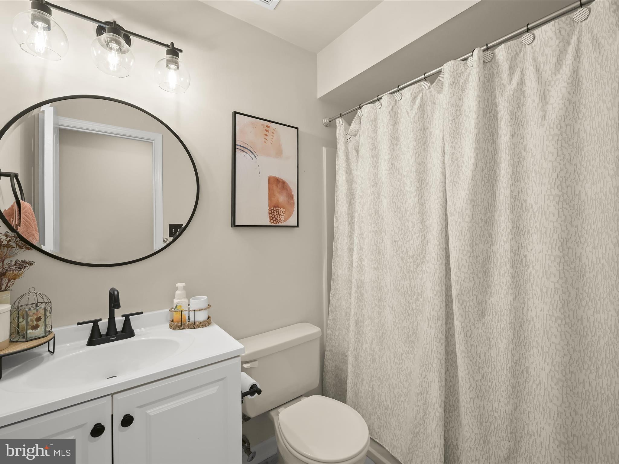 VILLAGE OF MONTGOMERY RUN - Residential