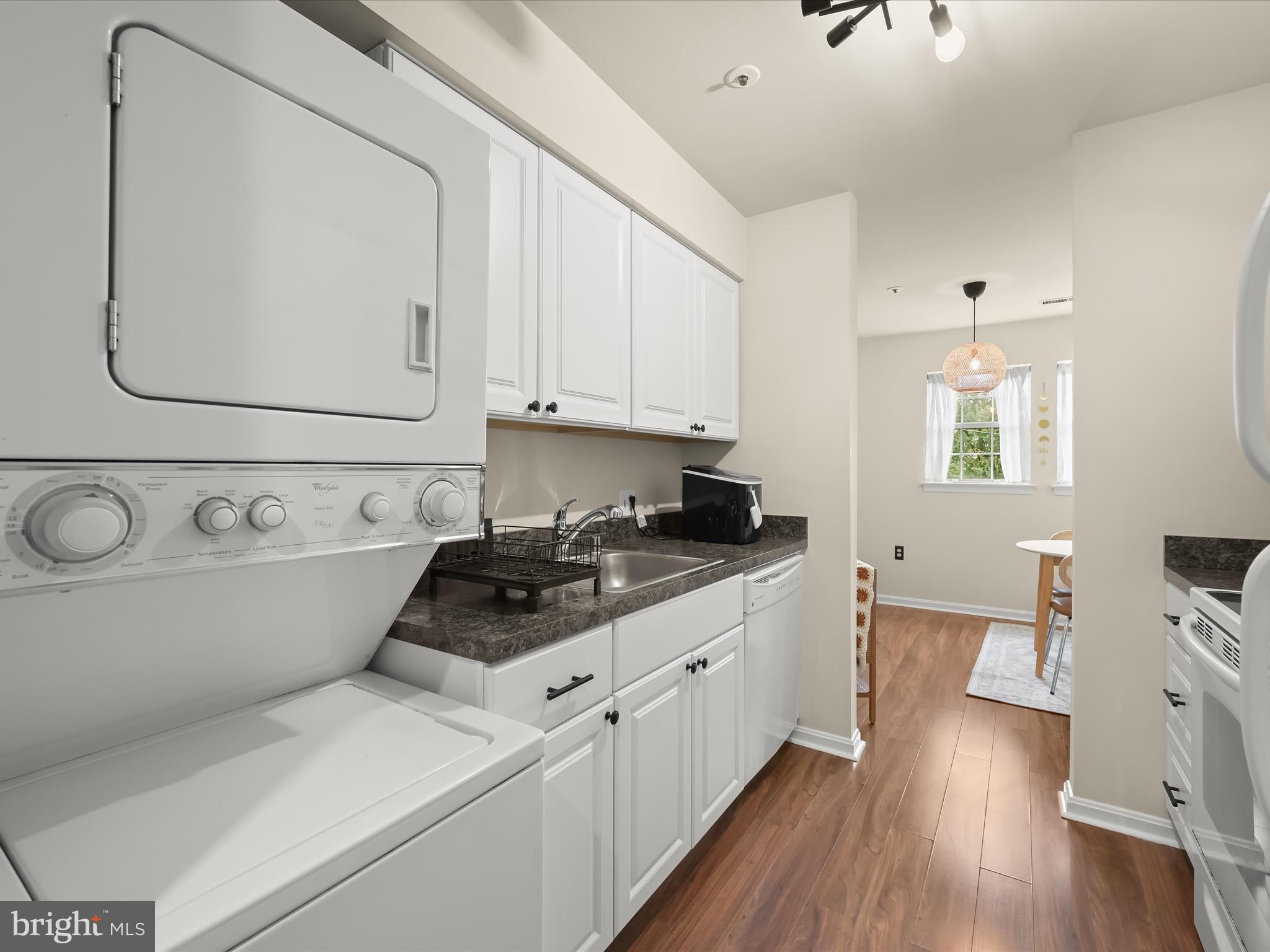 VILLAGE OF MONTGOMERY RUN - Residential