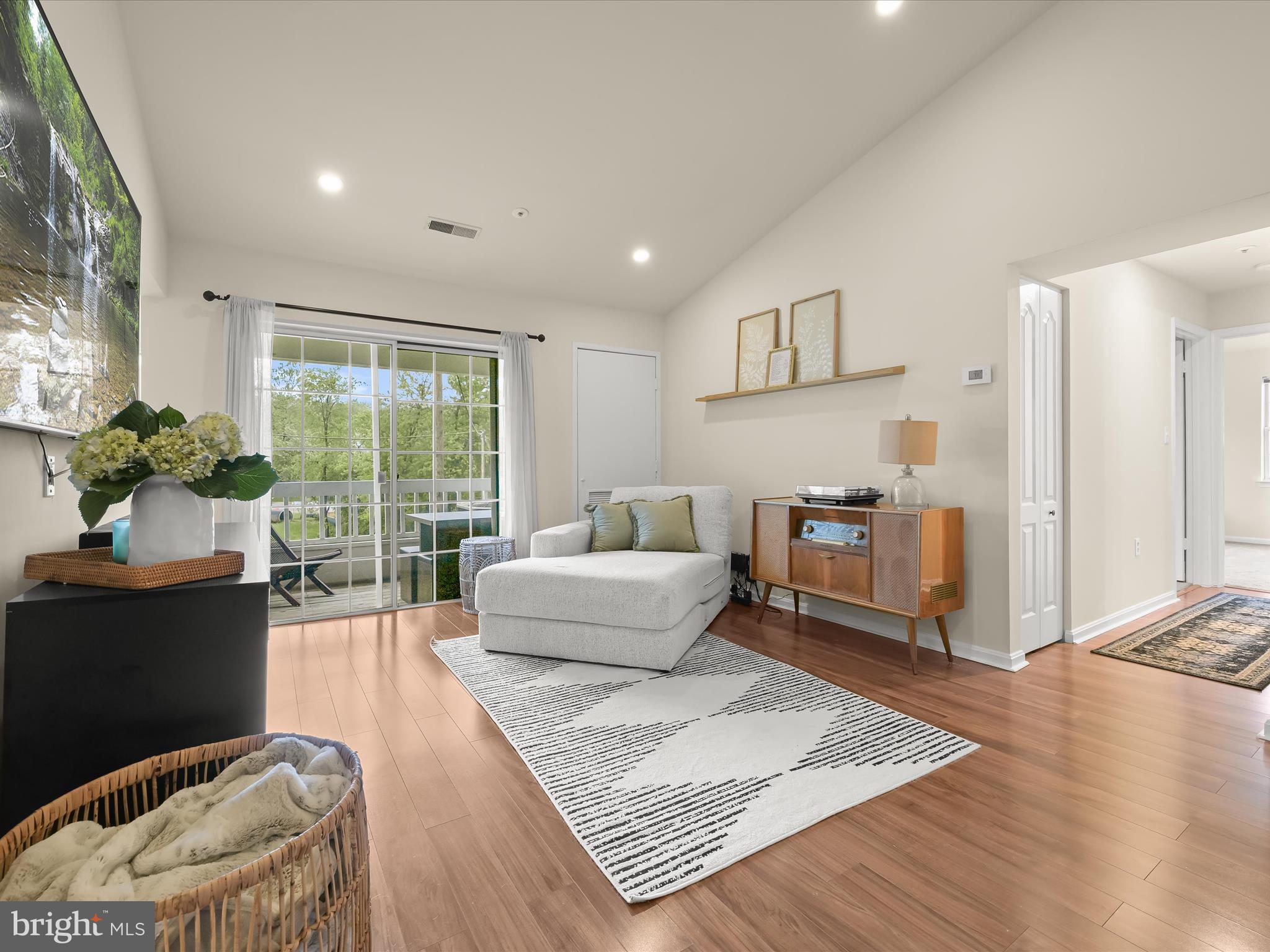 VILLAGE OF MONTGOMERY RUN - Residential