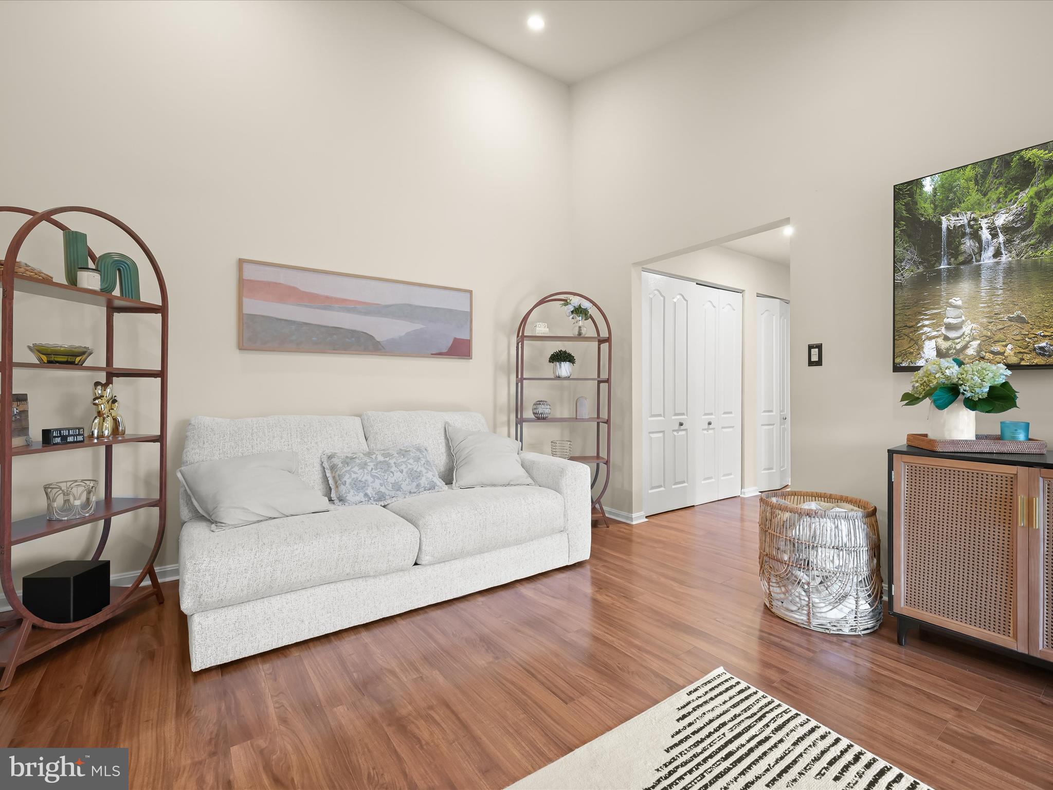 VILLAGE OF MONTGOMERY RUN - Residential