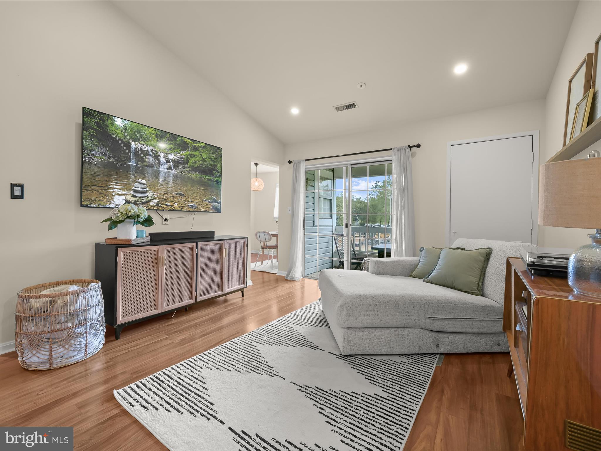 VILLAGE OF MONTGOMERY RUN - Residential