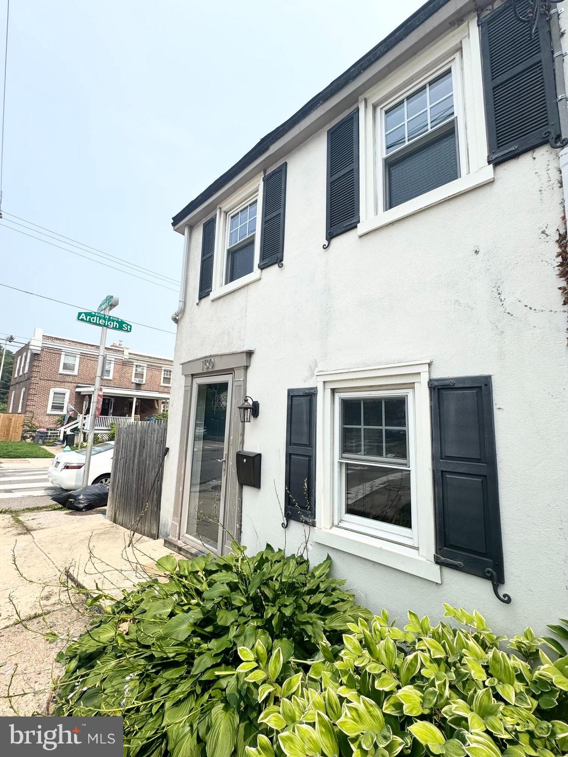150 E HARTWELL LANE
