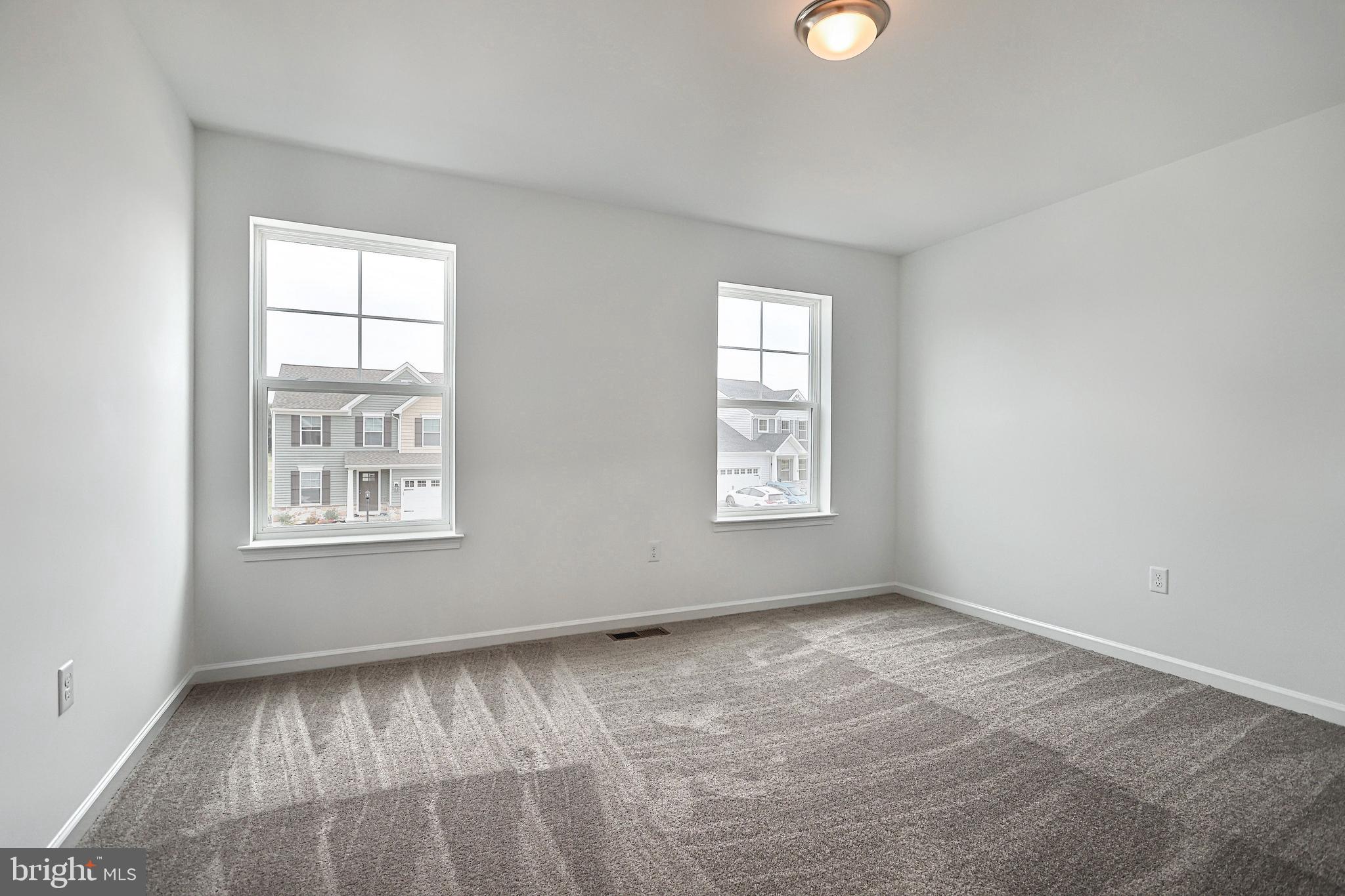 HICKORY POINTE - Residential