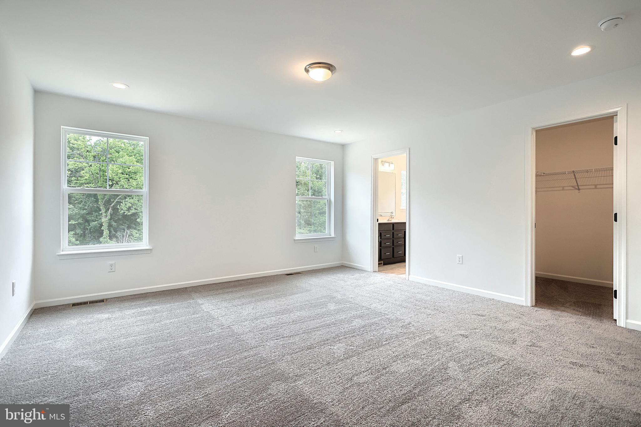 HICKORY POINTE - Residential