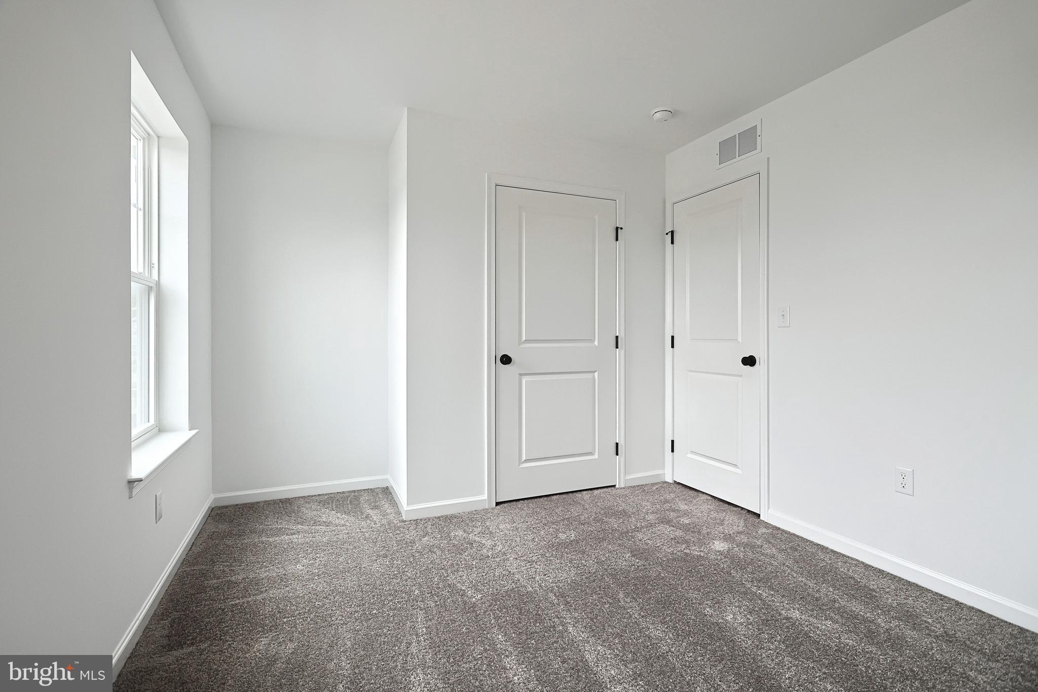 HICKORY POINTE - Residential