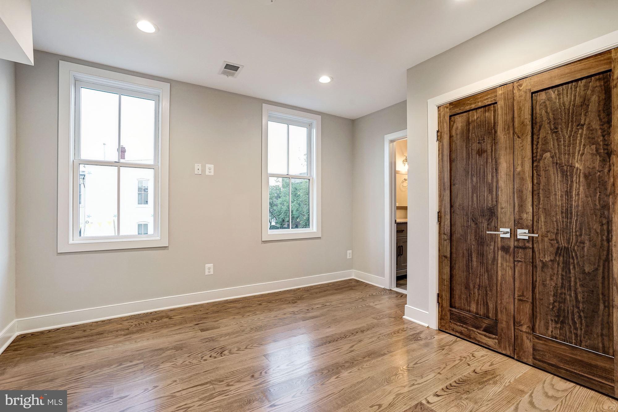 LYON PARK - Residential