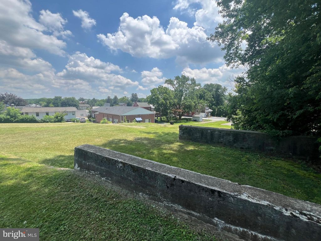 Photo of 15 W State Street, QUARRYVILLE, PA 17566 (MLS # PALA2072154)