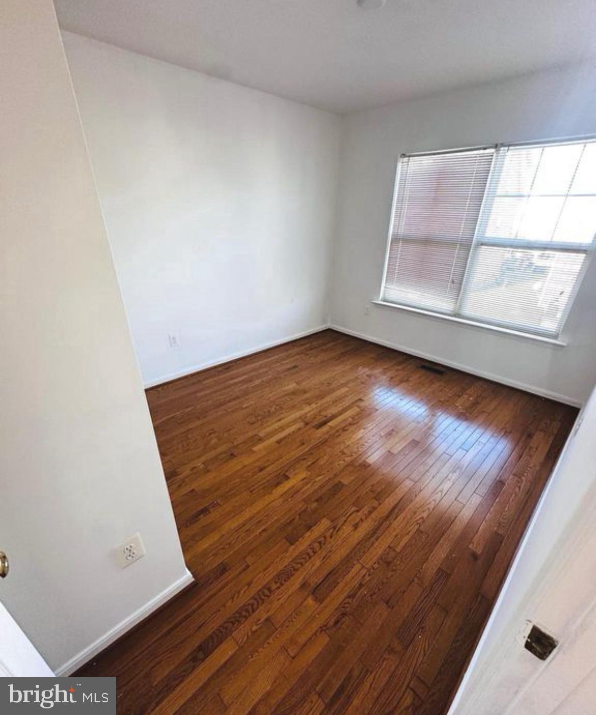 FRANKFORD ESTATES - Residential Lease
