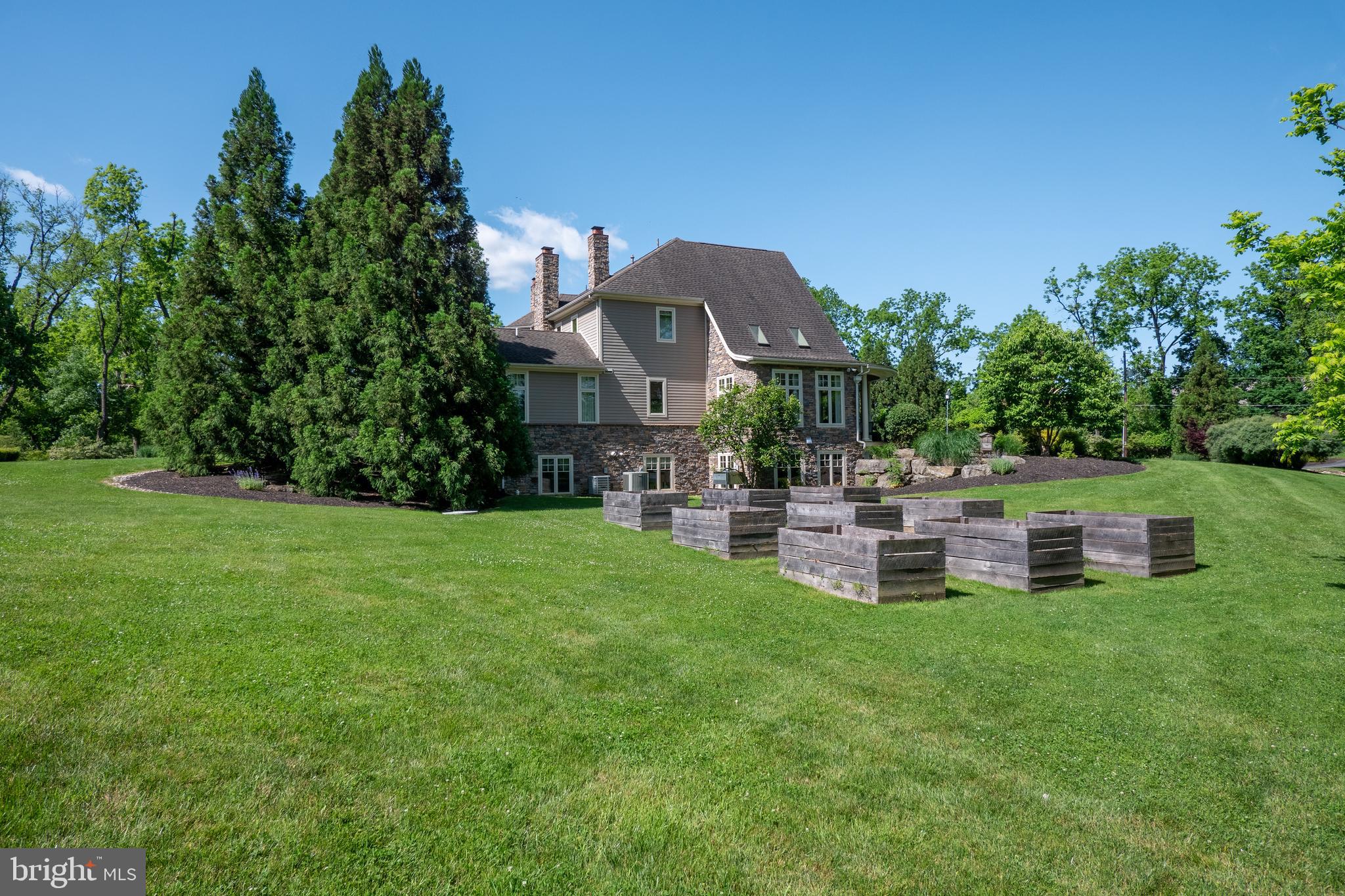 WHITEACRE HILL - Residential