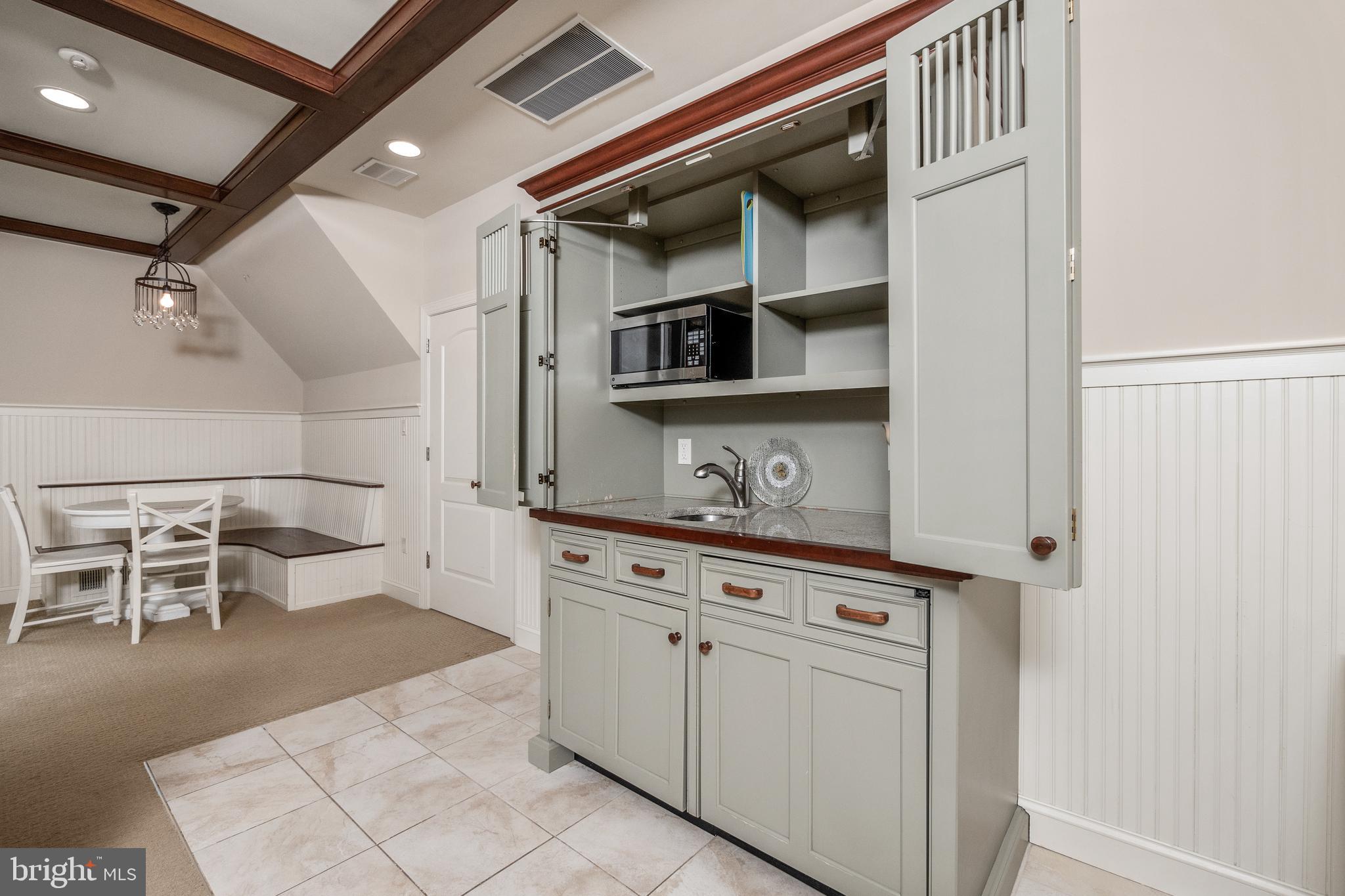 WHITEACRE HILL - Residential