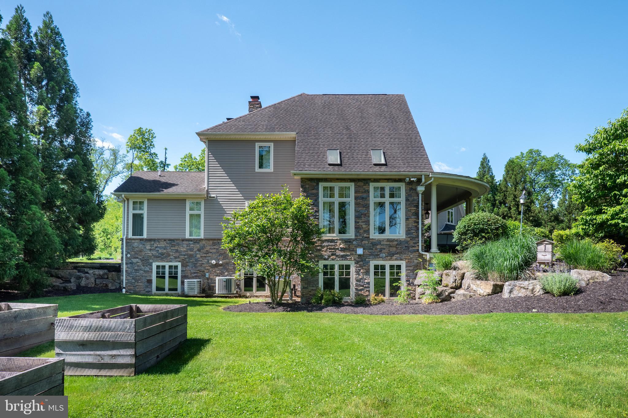 WHITEACRE HILL - Residential