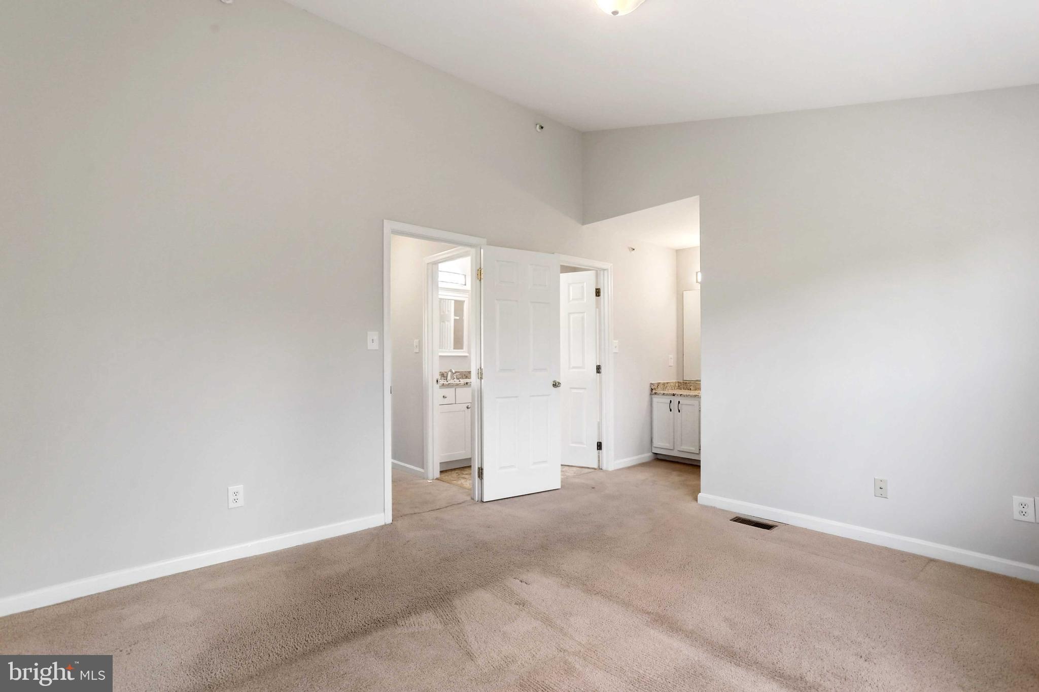 BEDFORD CROSSING - Residential