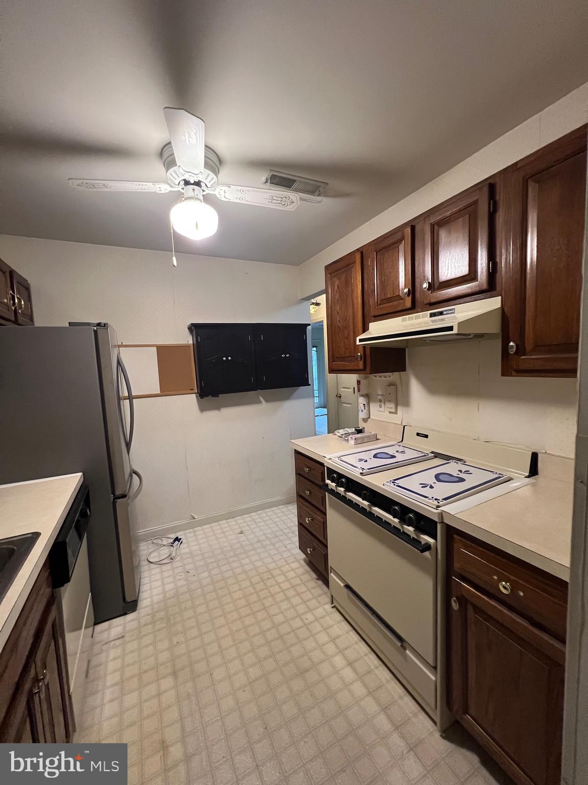 10 MAPLEWOOD AVENUE 2B