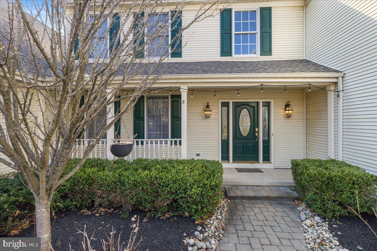 15 DICKENS DRIVE