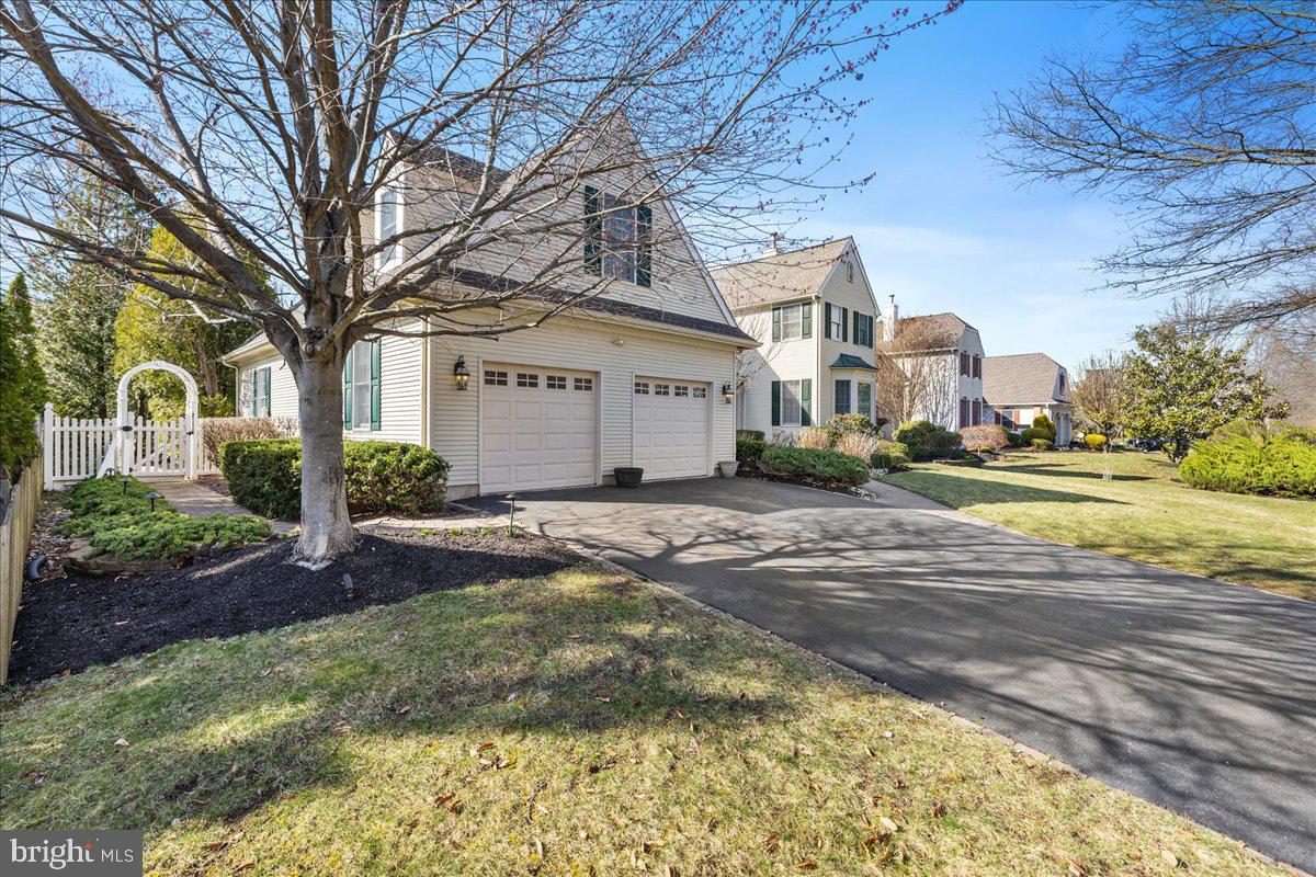 15 DICKENS DRIVE