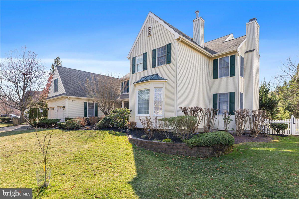 15 DICKENS DRIVE