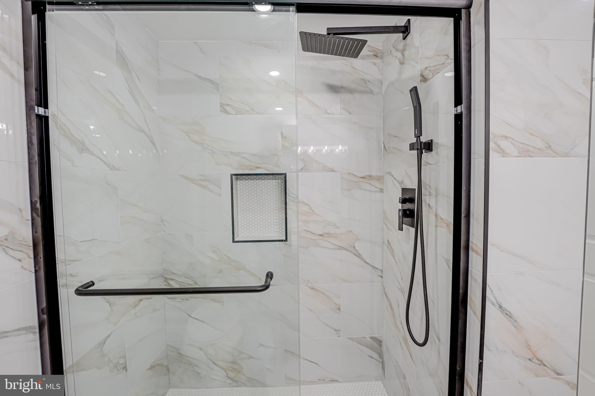 MAIN STREET GREEN - Residential