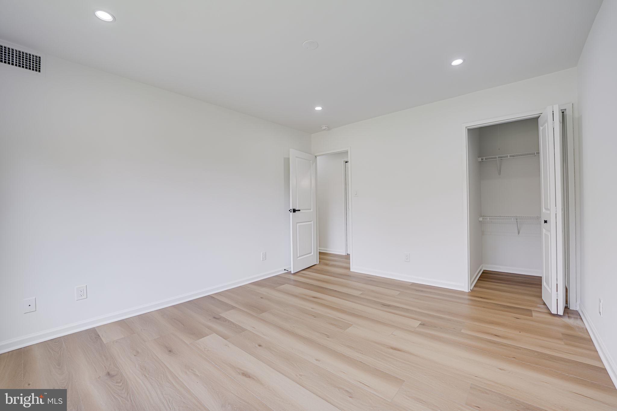 MAIN STREET GREEN - Residential