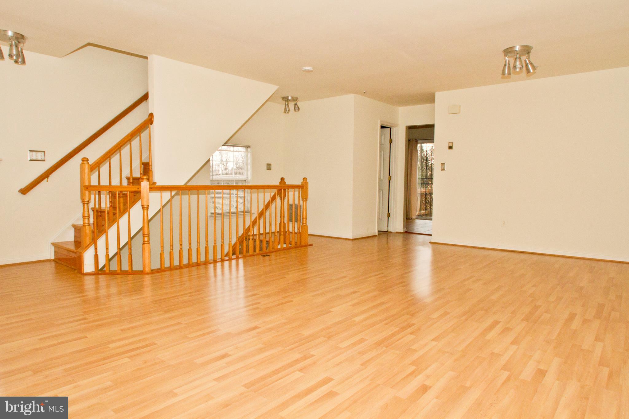 PENNSYLVANIA CROSSING - Residential Lease