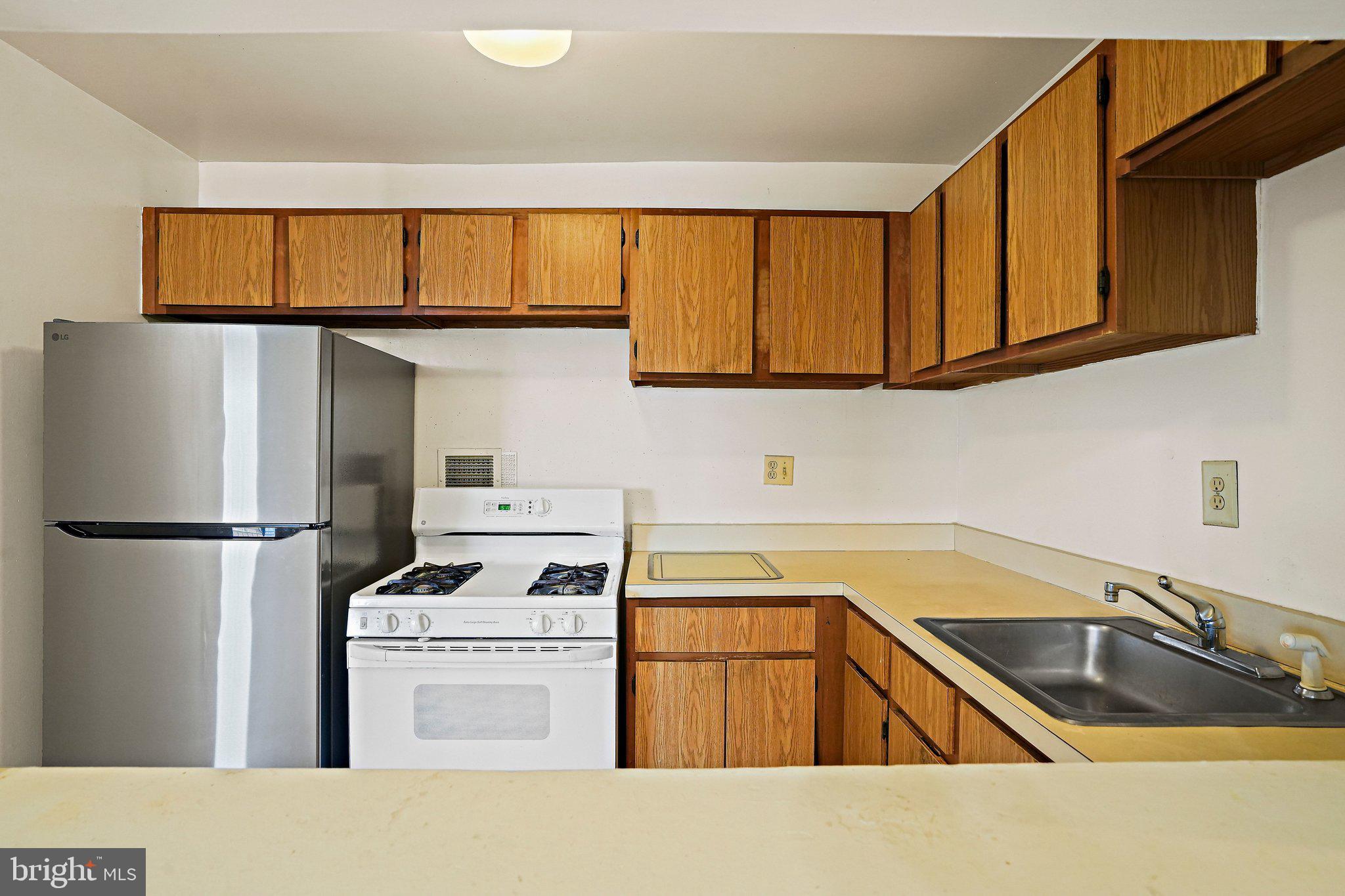 4270 EAST CAPITOL STREET NE 301