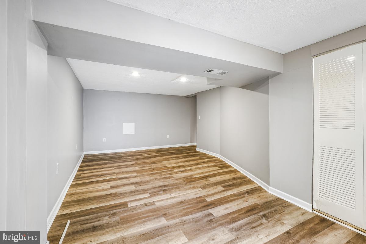 BELMONT - Residential Lease