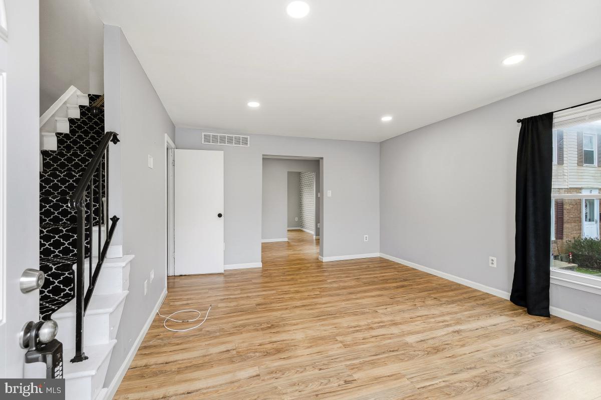 BELMONT - Residential Lease