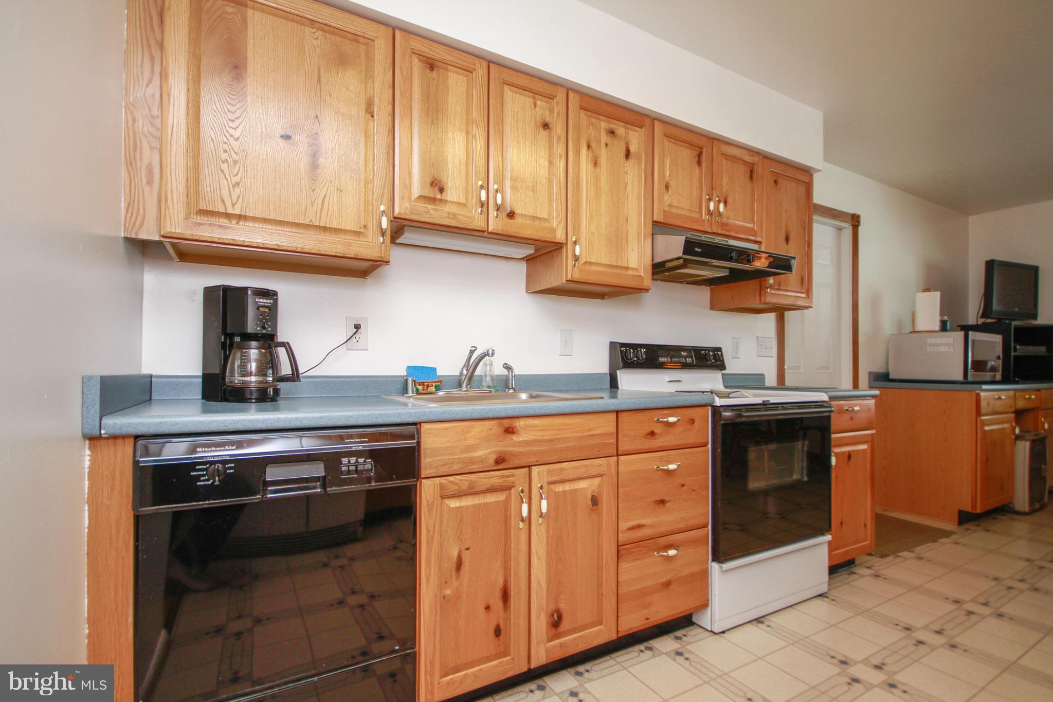 LAWNDALE ACRES - Residential