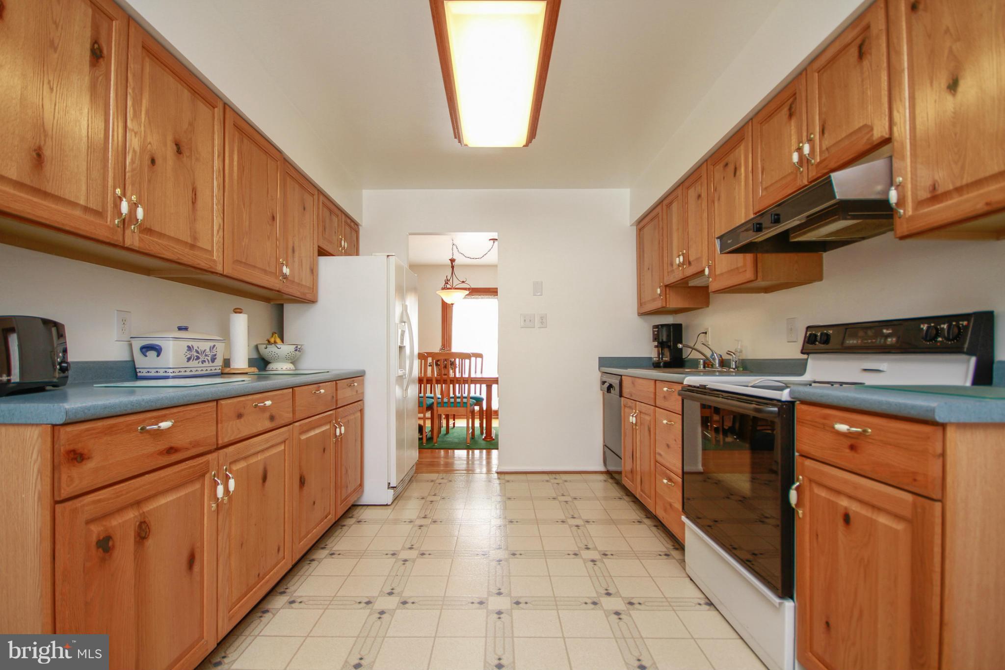 LAWNDALE ACRES - Residential