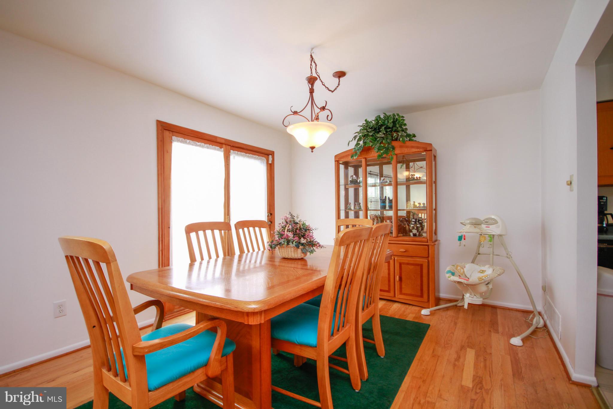 LAWNDALE ACRES - Residential