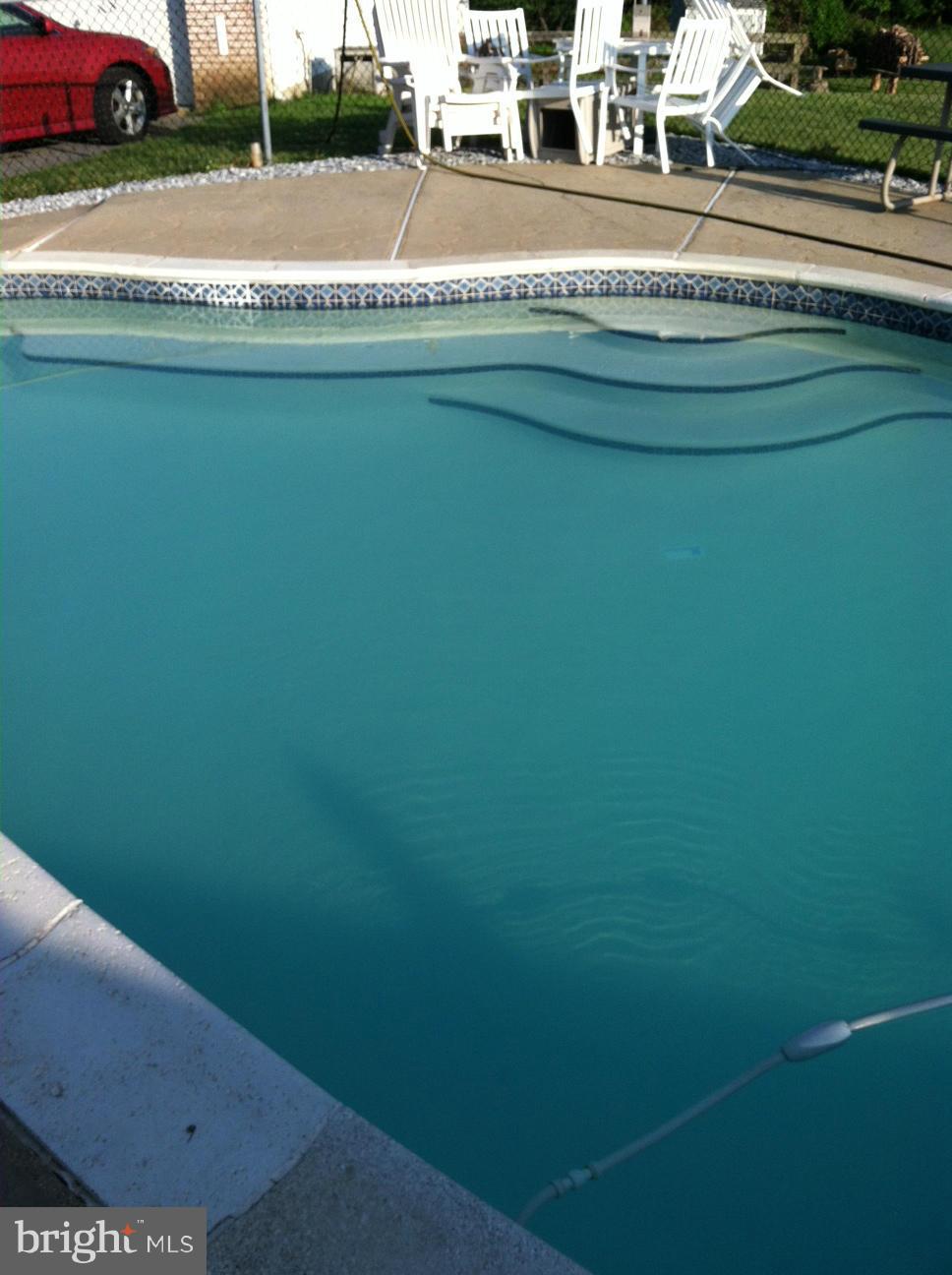 LAWNDALE ACRES - Residential