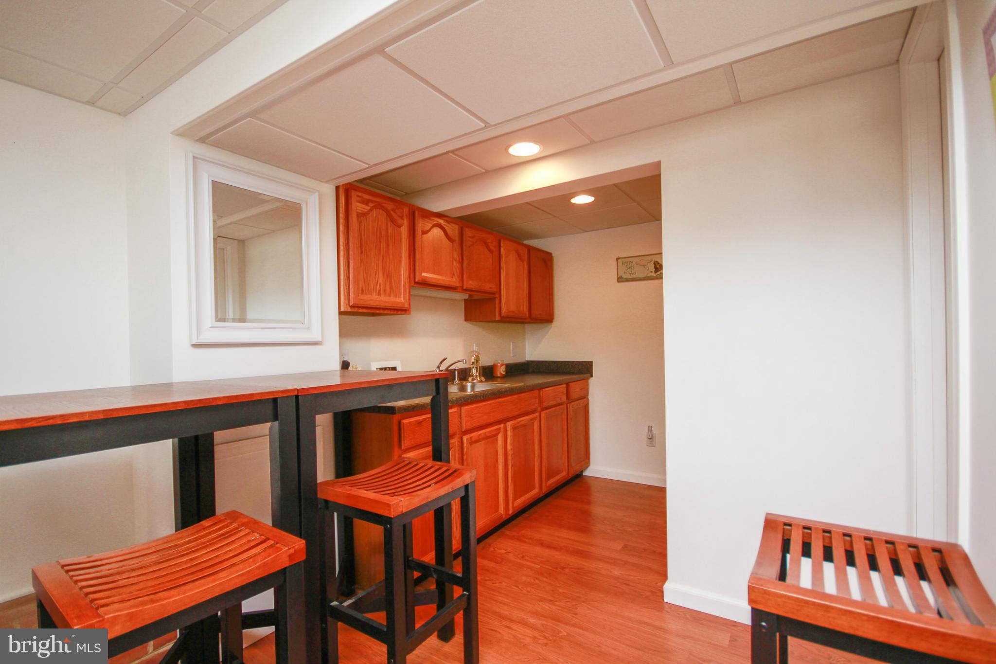 LAWNDALE ACRES - Residential