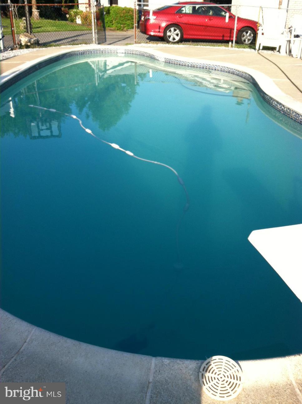 LAWNDALE ACRES - Residential