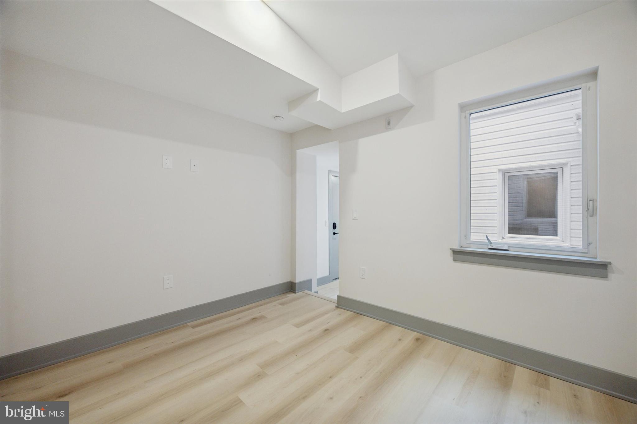 WASHINGTON SQ - Residential Lease