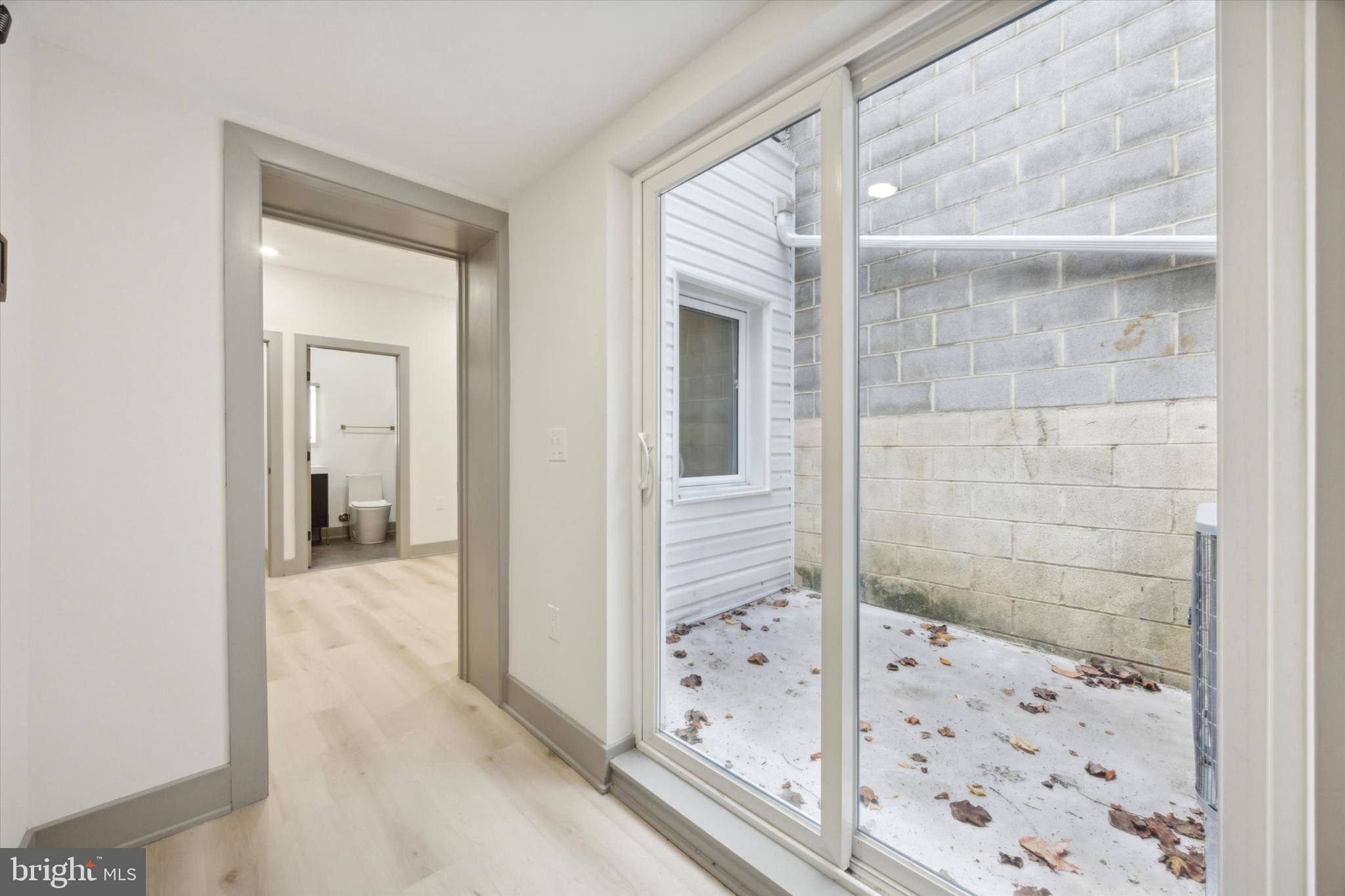 WASHINGTON SQ - Residential Lease