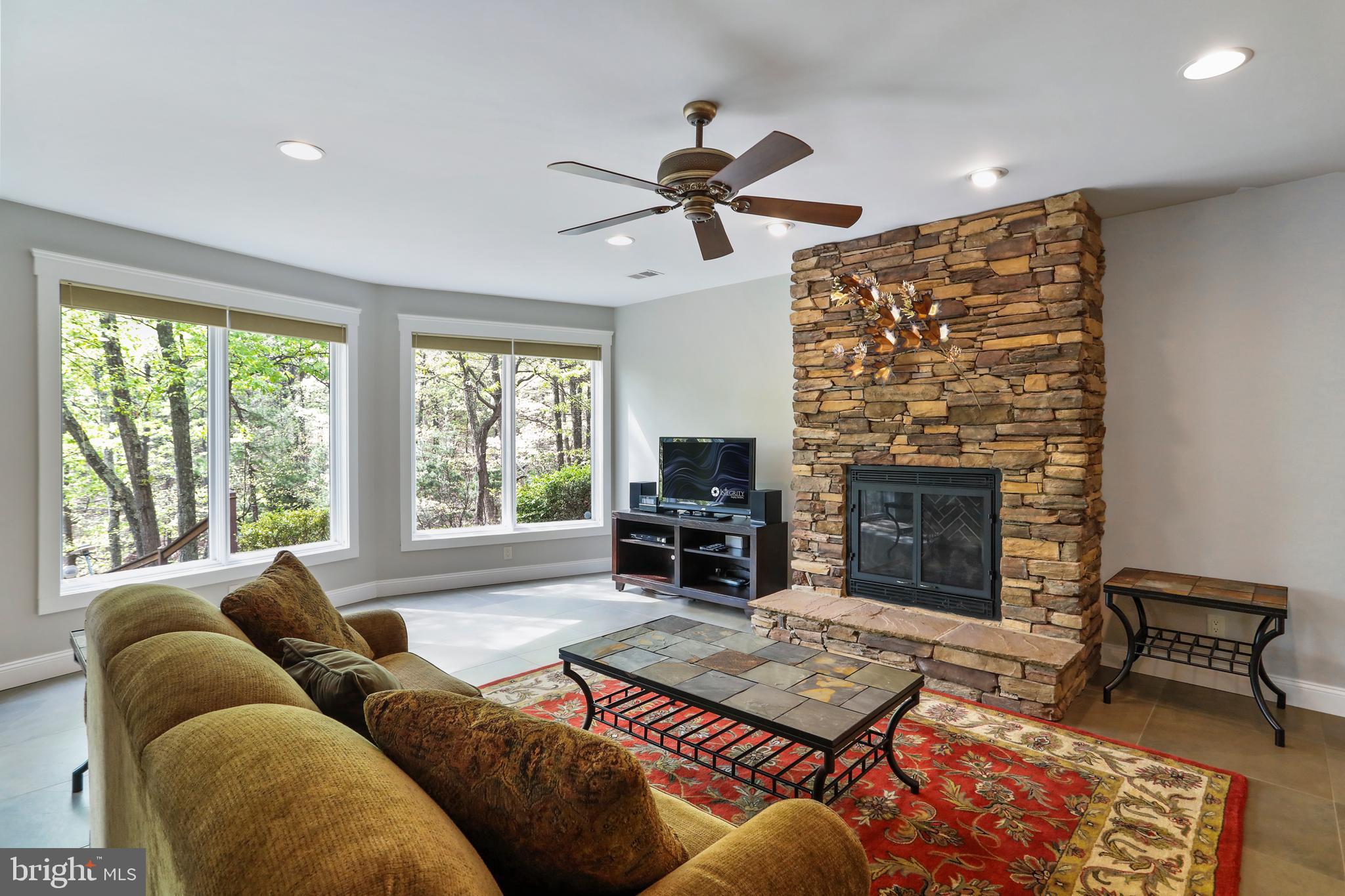 THE WOODS - Residential