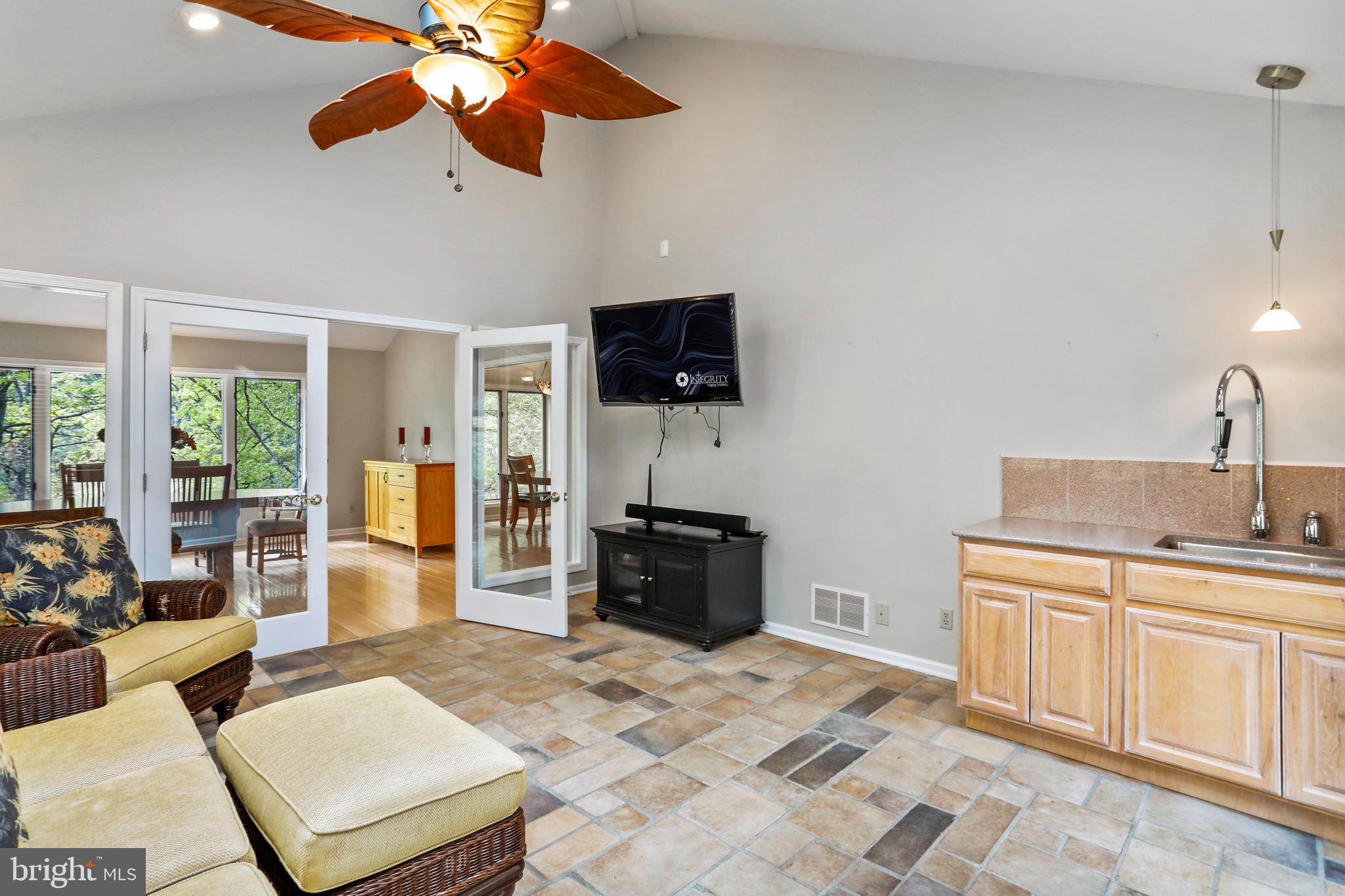 THE WOODS - Residential