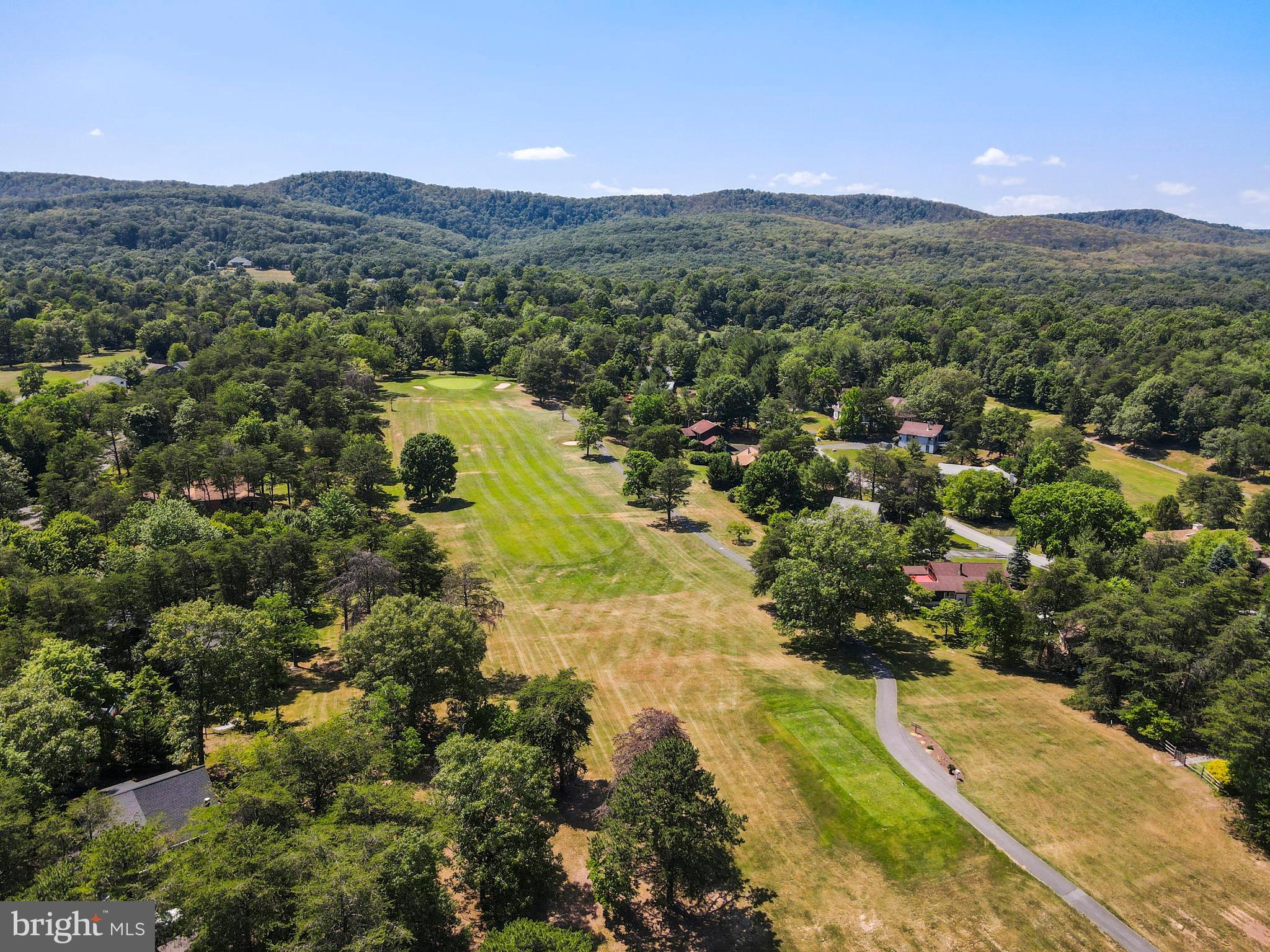 THE WOODS - Residential