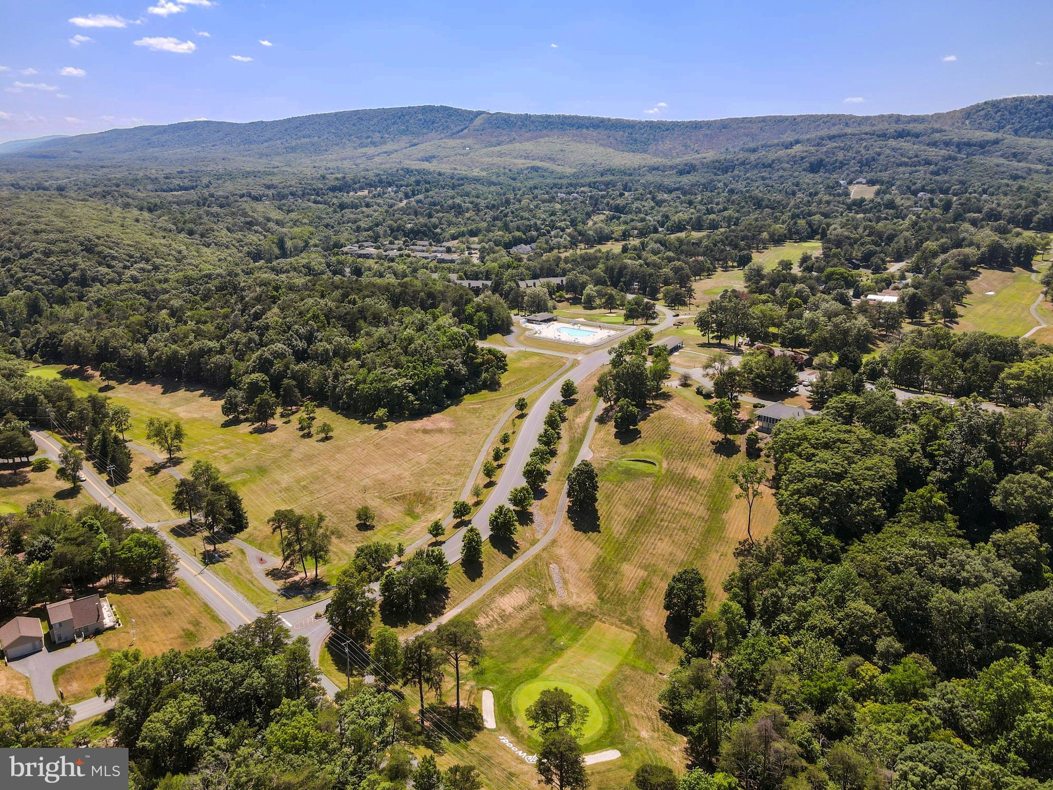 THE WOODS - Residential