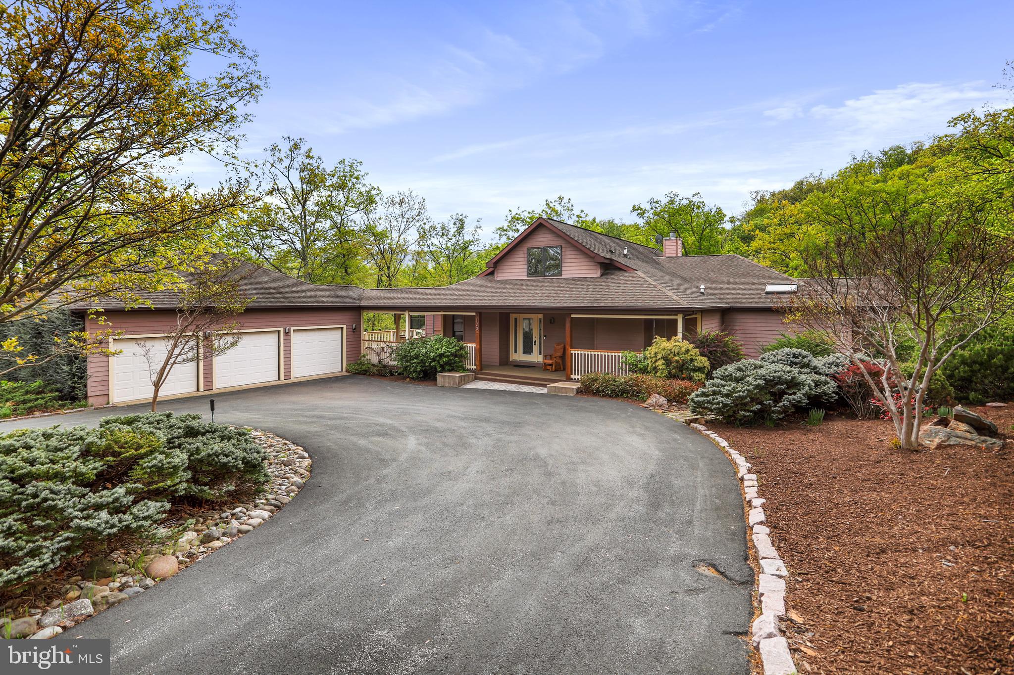 THE WOODS - Residential