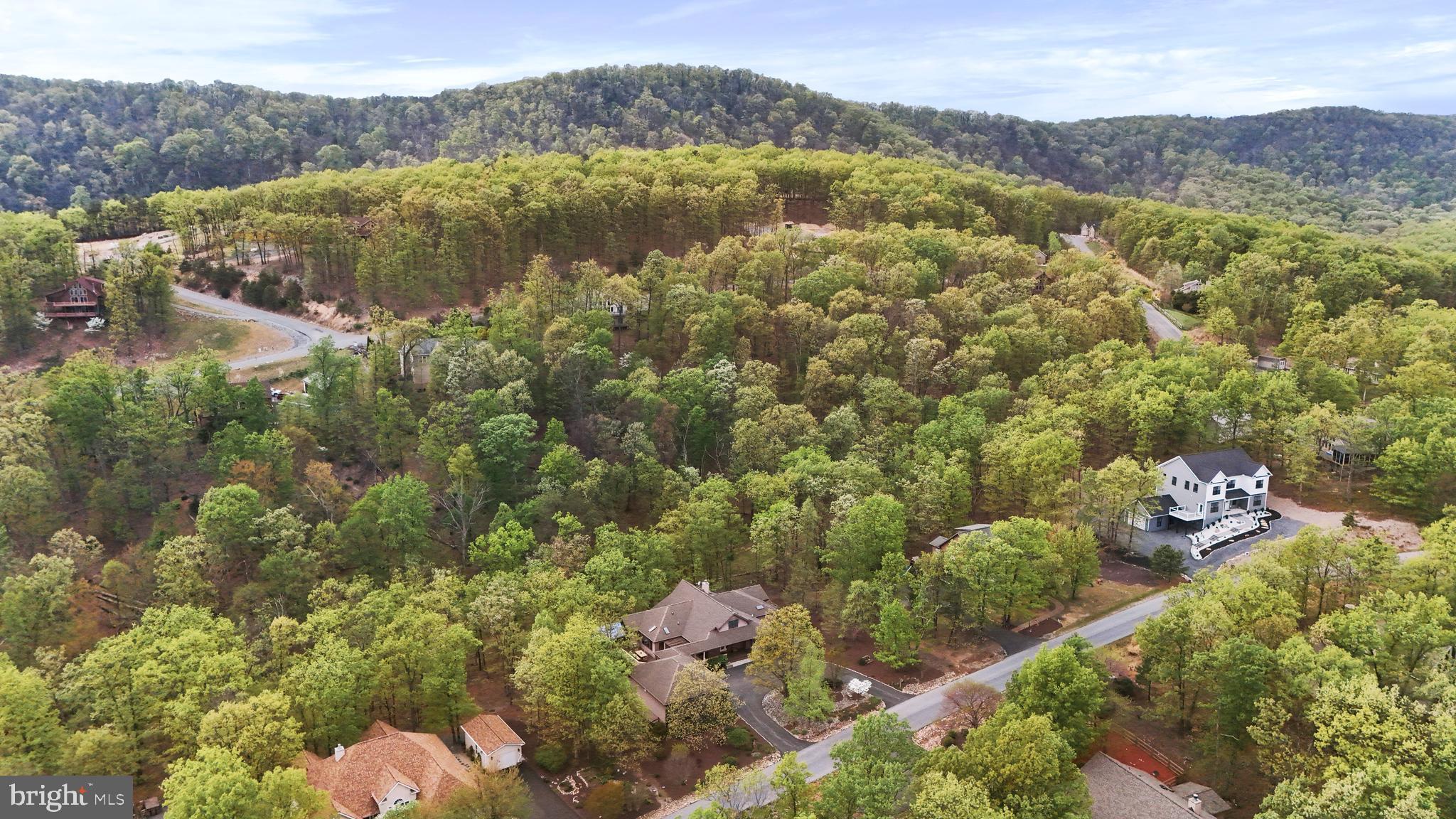 THE WOODS - Residential