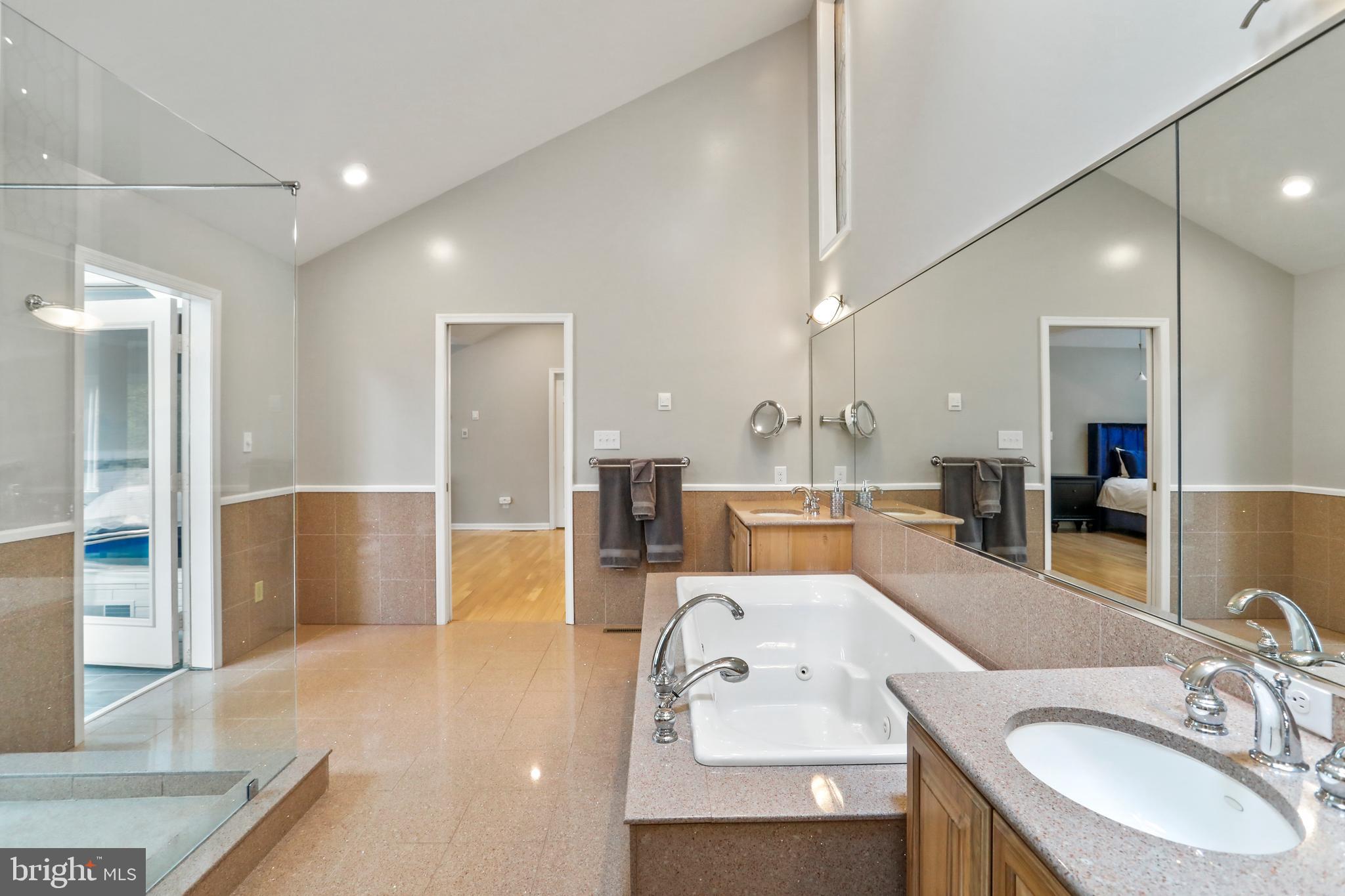 THE WOODS - Residential