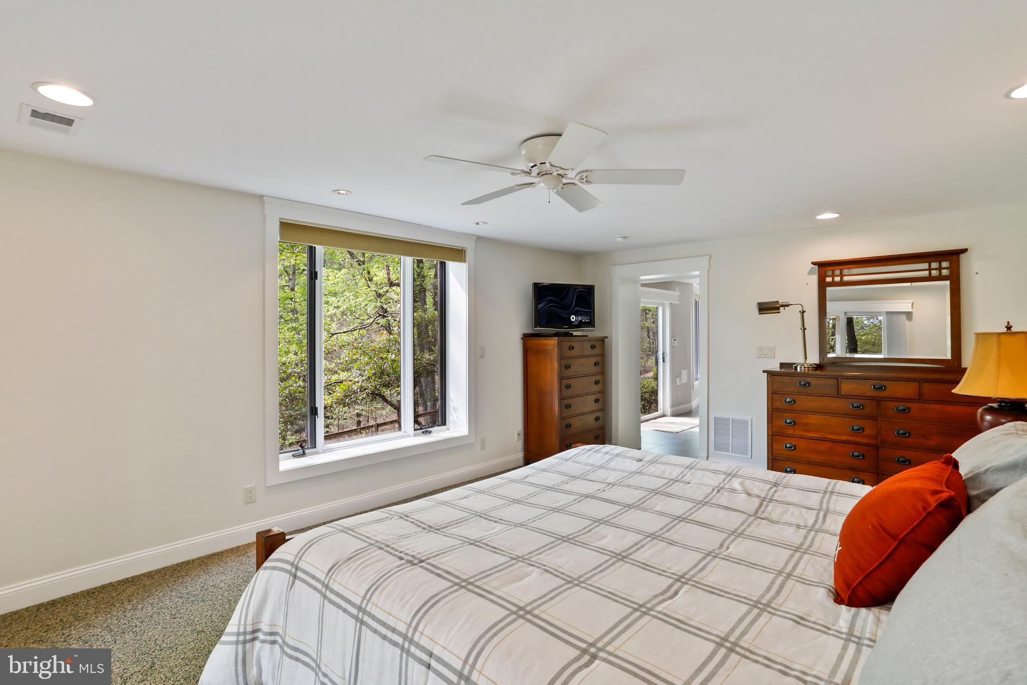 THE WOODS - Residential