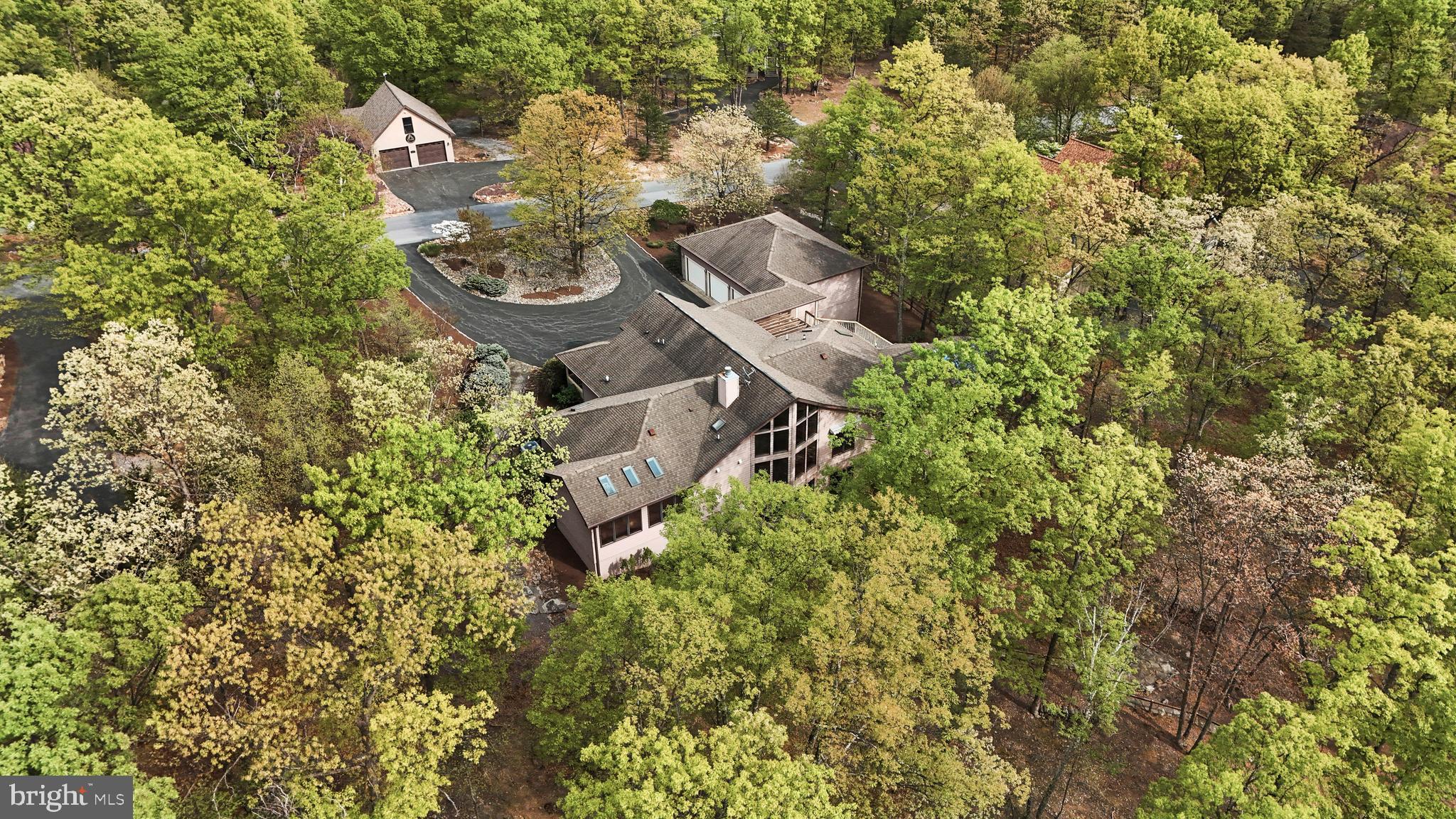 THE WOODS - Residential