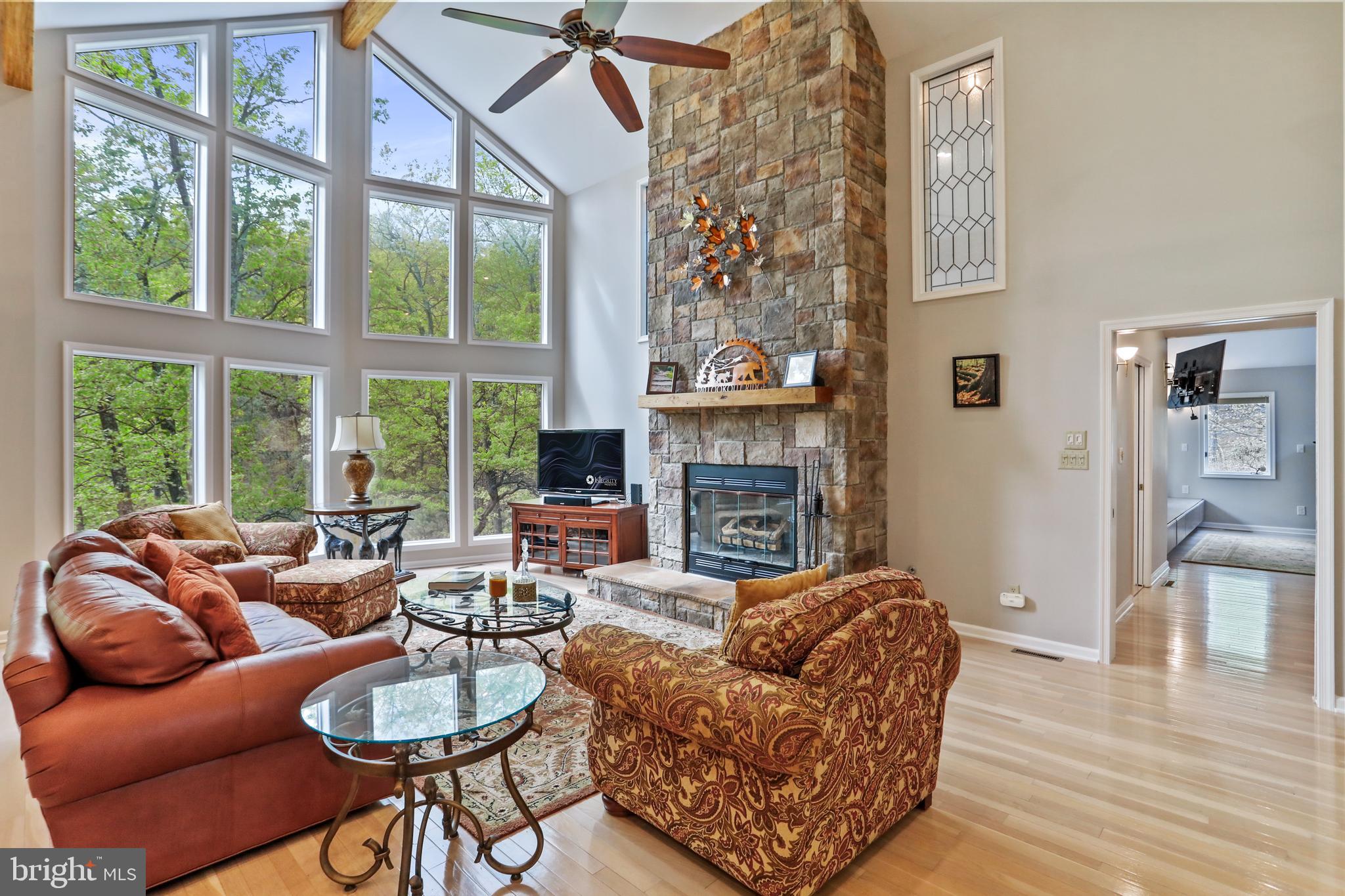 THE WOODS - Residential