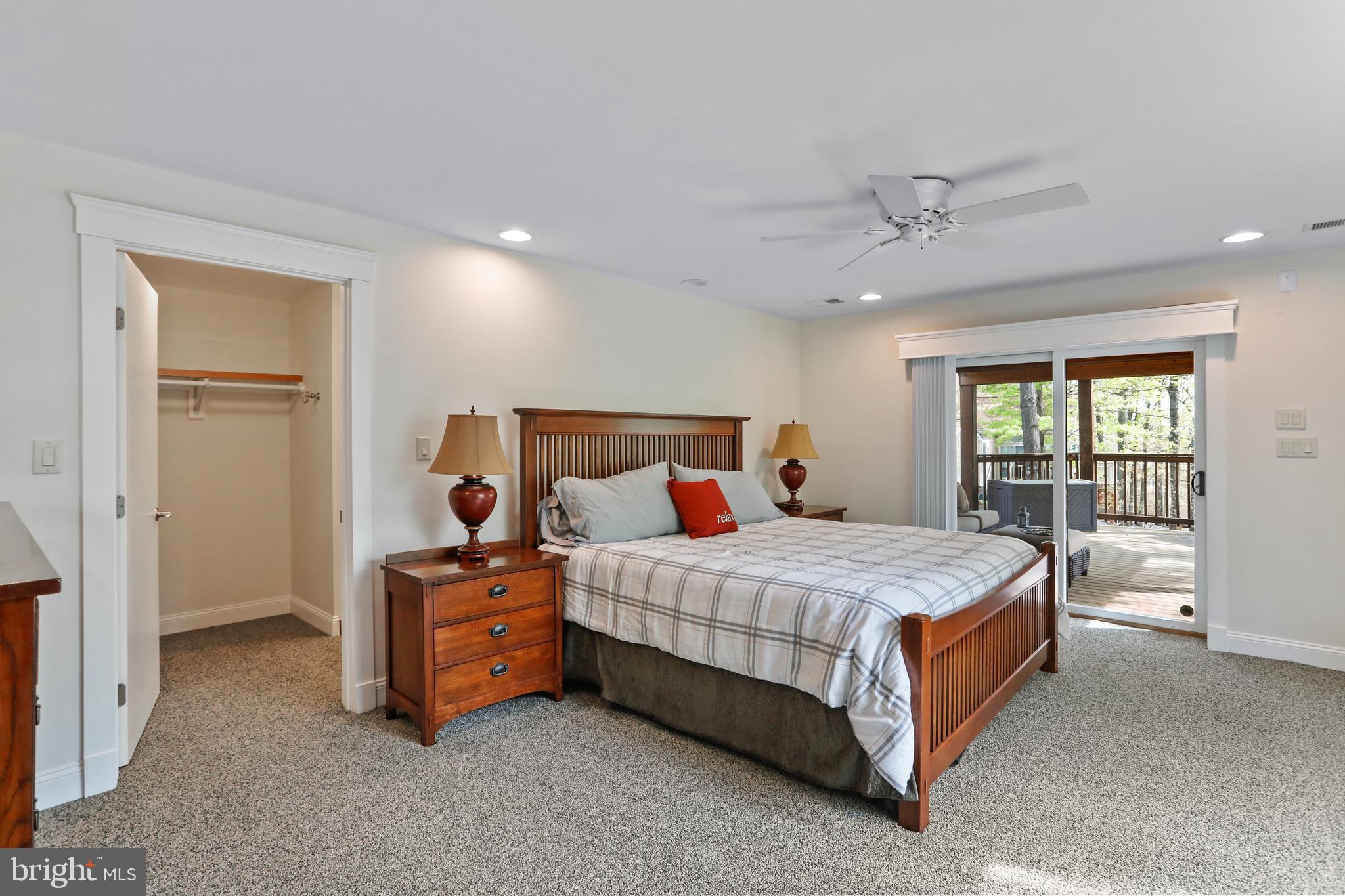 THE WOODS - Residential