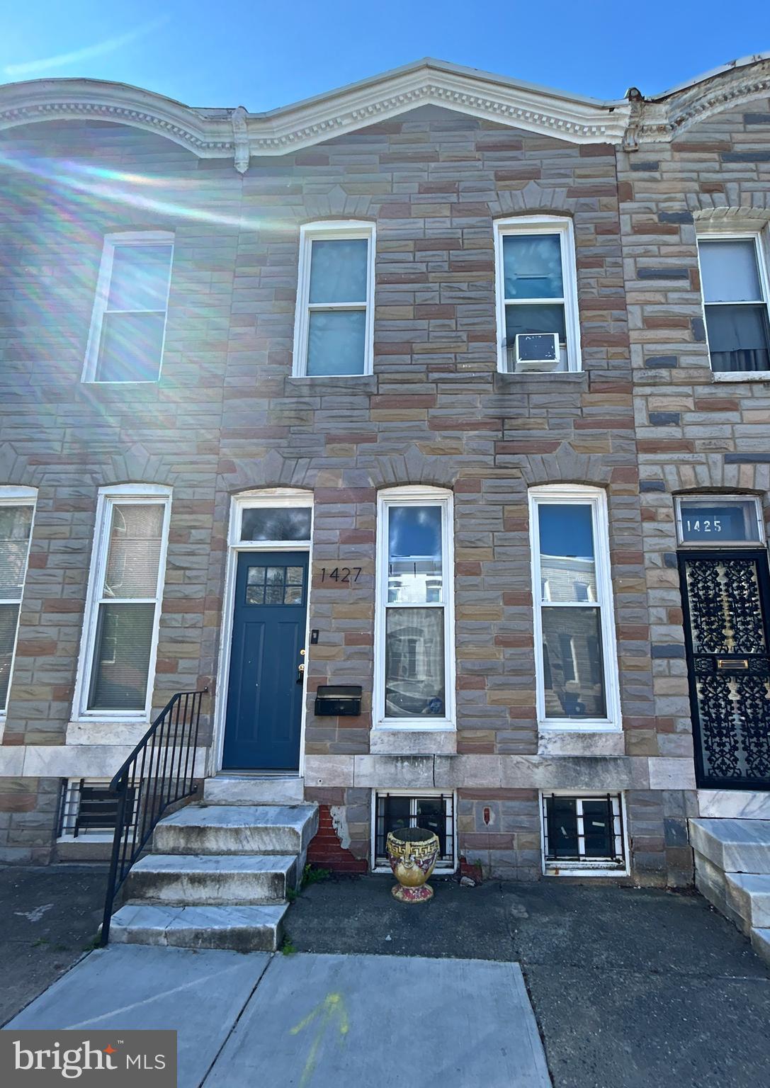 1427 E LAFAYETTE AVENUE