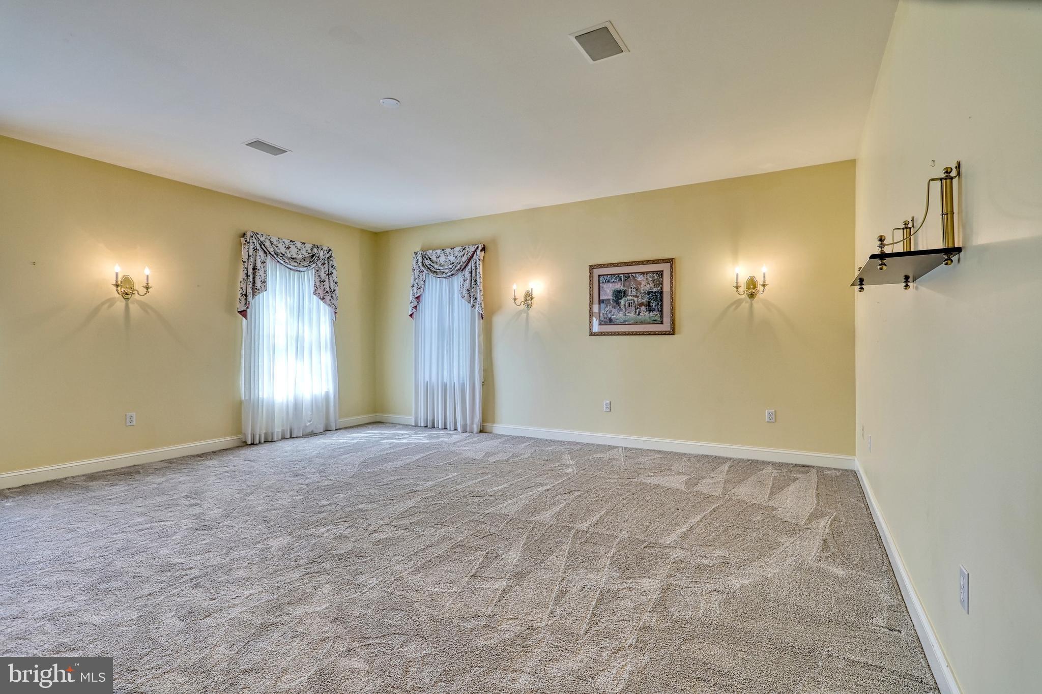 BRITTANY II - Residential